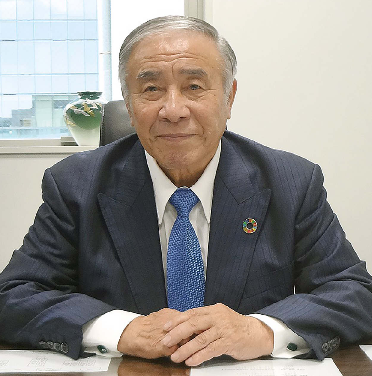 1月20日号記事5_砂金会長近影