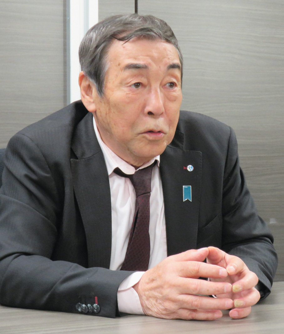 6月1日号顔写真_臼井委員長近影
