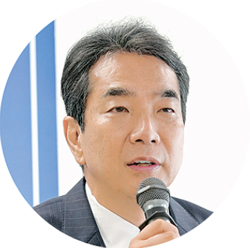 10月10日号記事1顔写真_江藤幹事長近影
